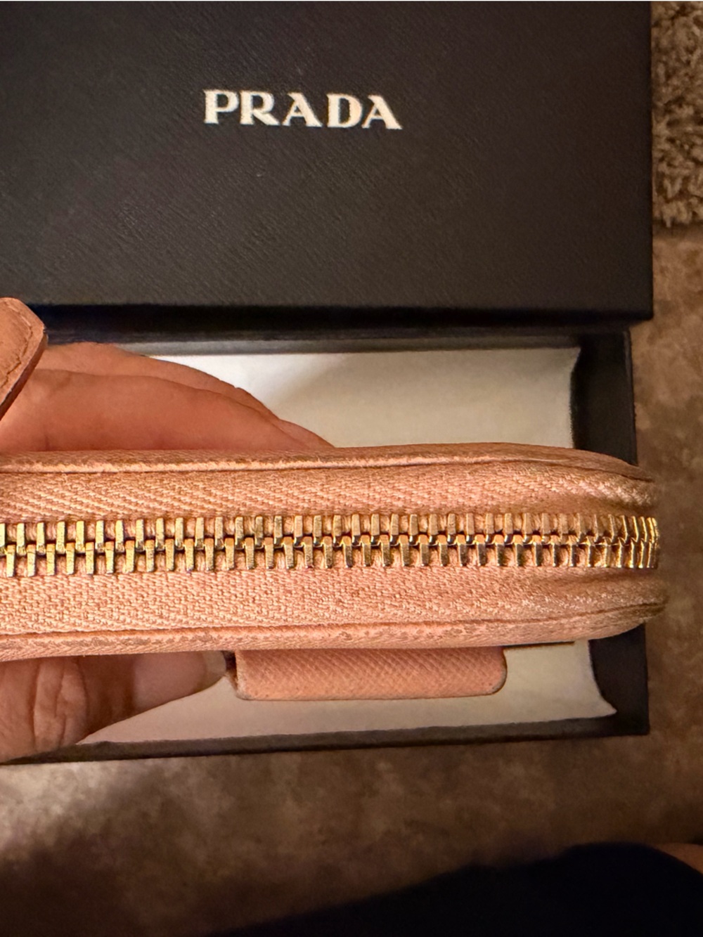 Authentic Prada Pink Wallet with Bow - Picture 4 of 10